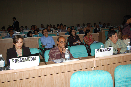 Sh Montek Singh Ahluwalia, Deputy Chairman and Smt. Sudha Pillai, Secretary, Planning Commission participating in International Conference on Development Evaluation at Vigyan Bhavan, New Delhi on 12th-13th October, 2009 